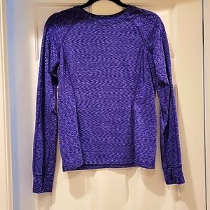 REI womens long sleeve purple top with thumb hole